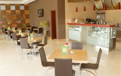 Cafe furniture sets Fujairah